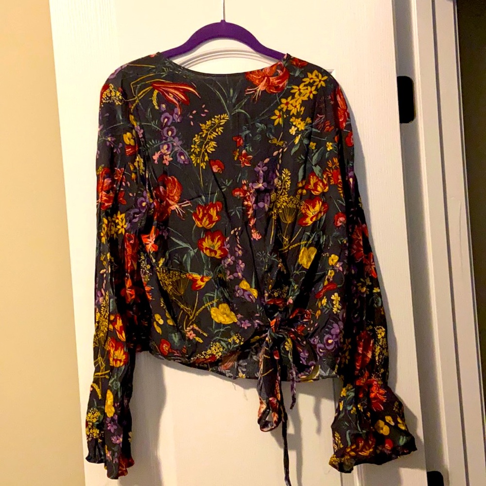 H&M tie floral top